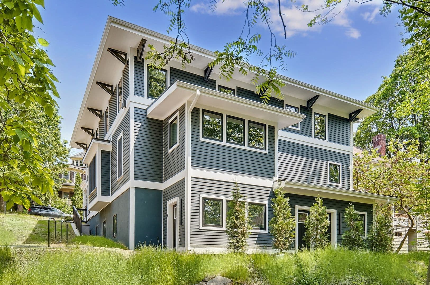 Ithaca Apartment: 601 E State St