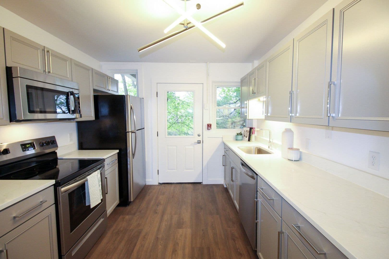 Ithaca Apartment: 522 Stewart Ave