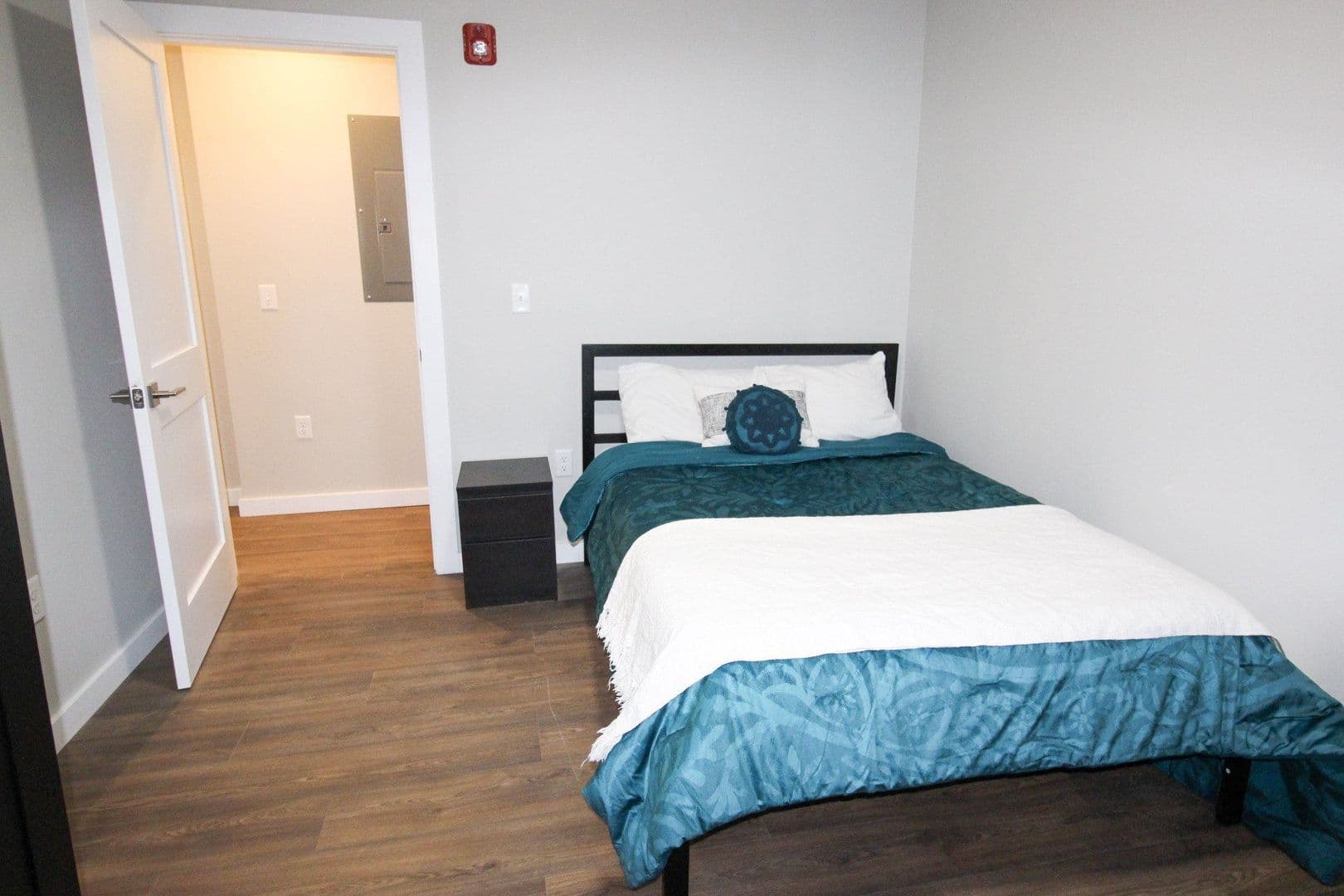 Ithaca Apartment: 522 Stewart Ave