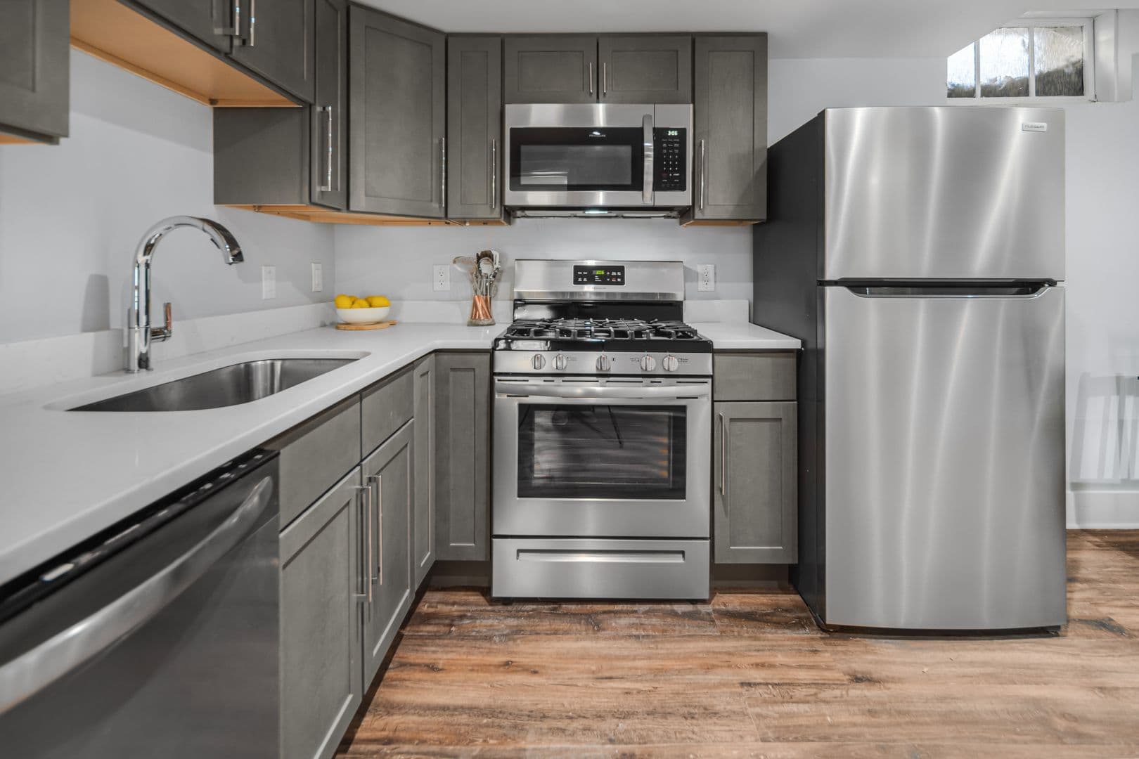Ithaca Apartment: 109 Williams St