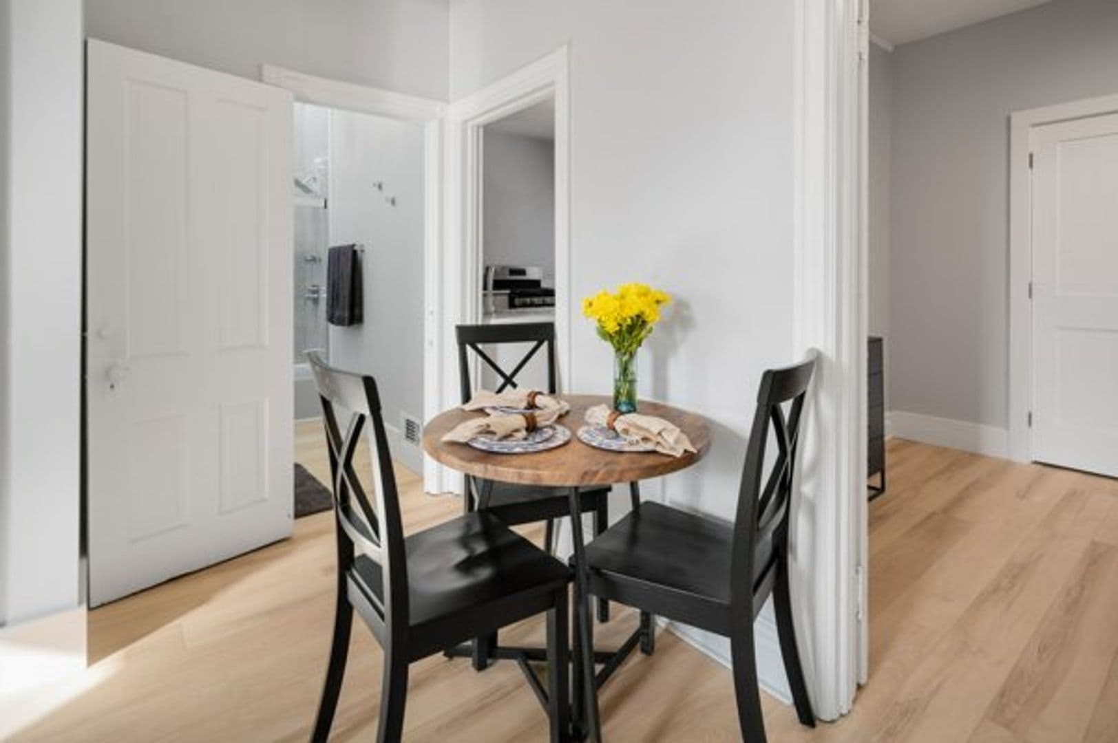 Ithaca Apartment: 702 E State St