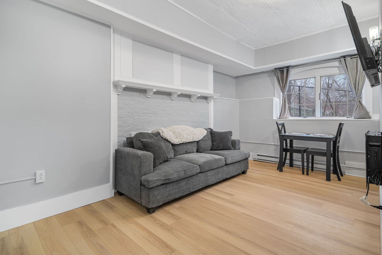 Ithaca Apartment: 504 Stewart Ave