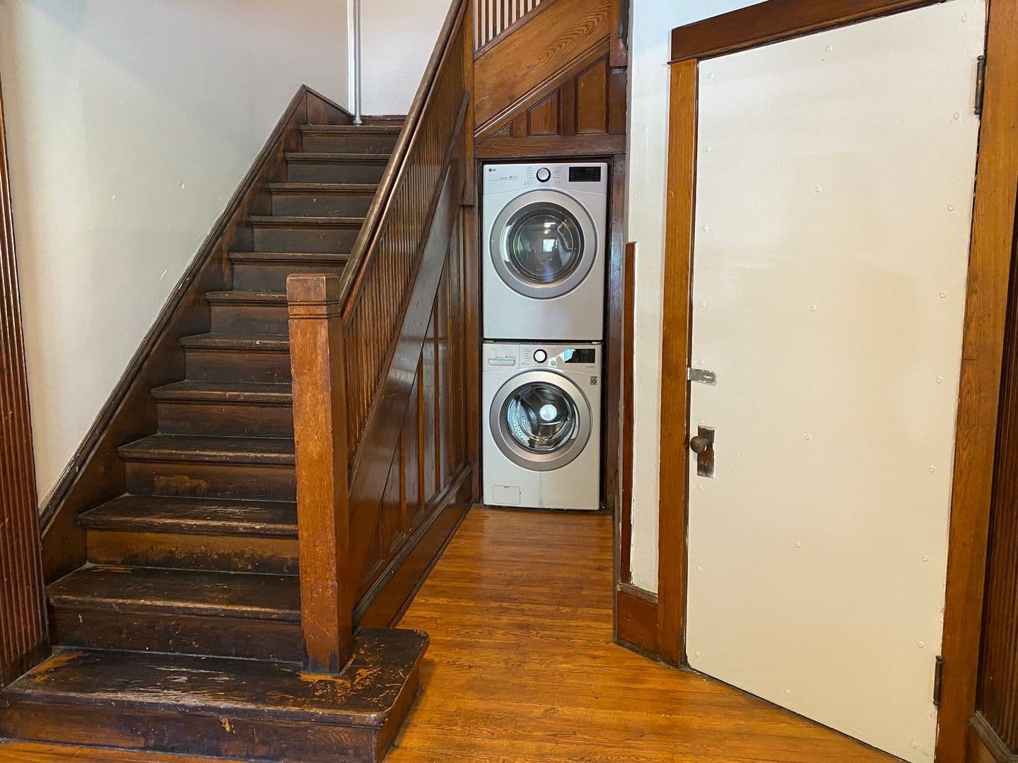 Ithaca Apartment: 609 E State St