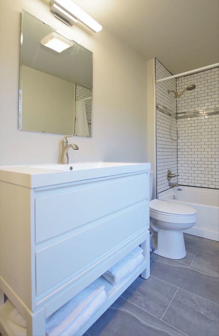 Ithaca Apartment: 1002 N. Aurora St.