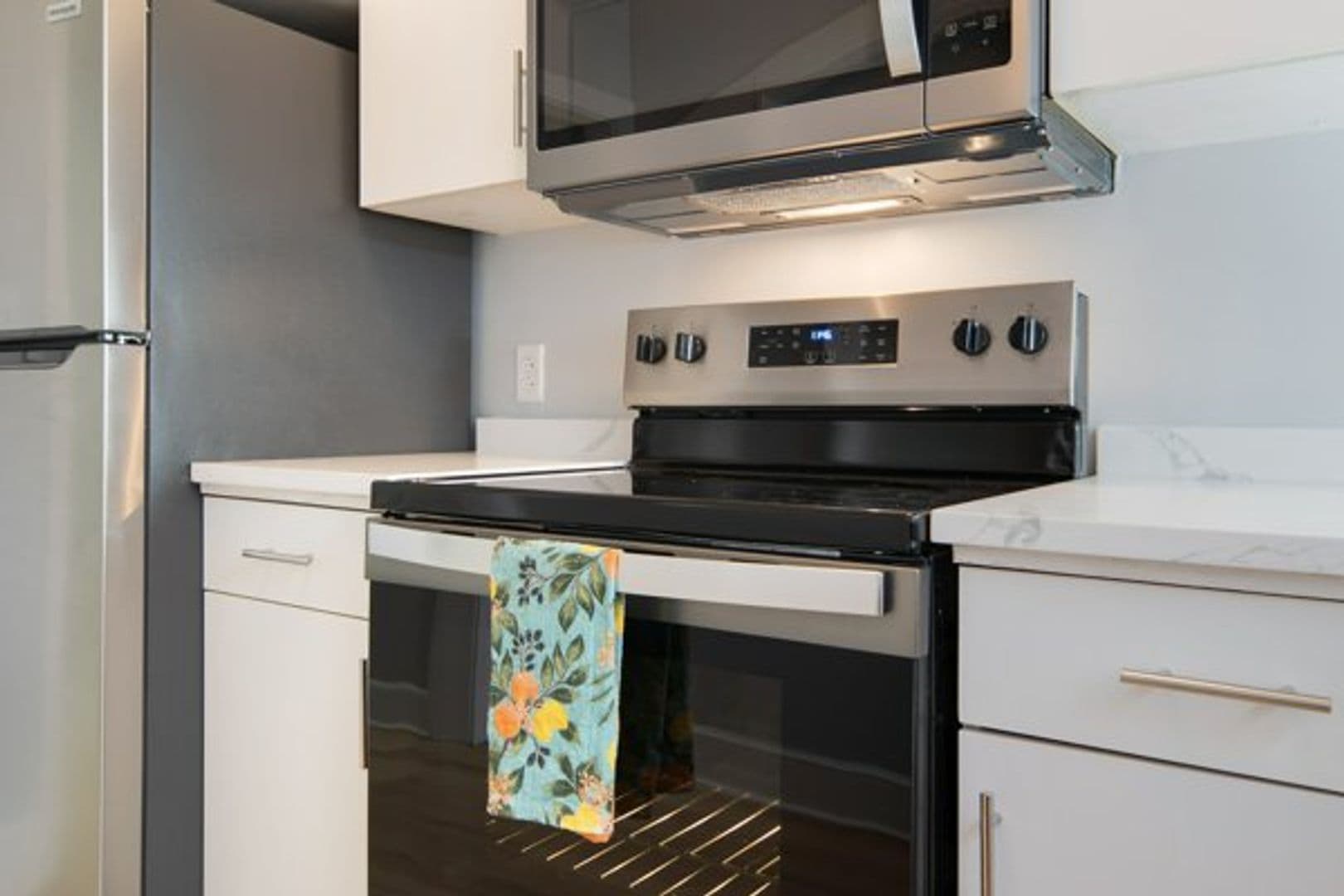 Ithaca Apartment: 504 Stewart Ave