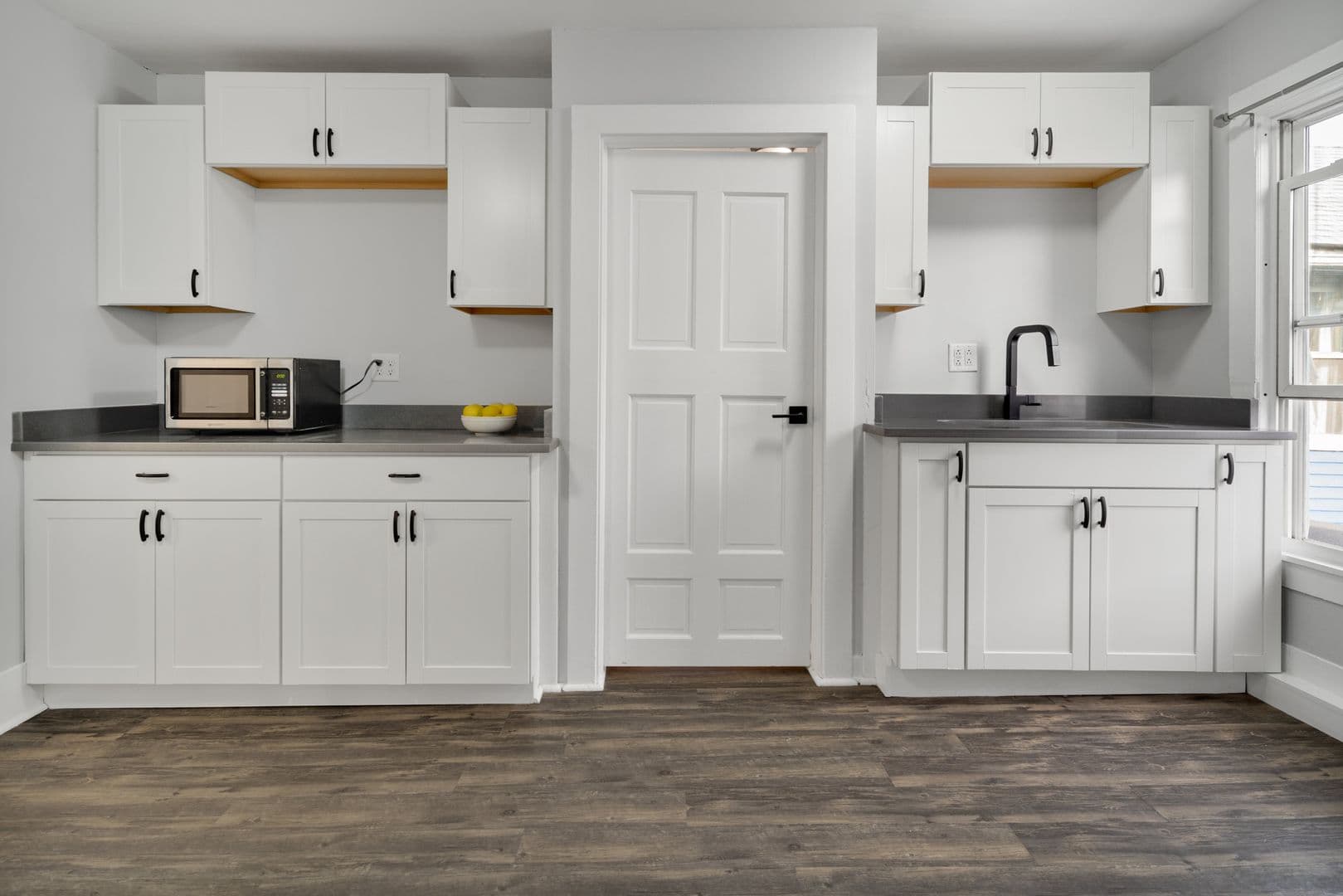 Ithaca Apartment: 1005 - 1007 N Aurora St