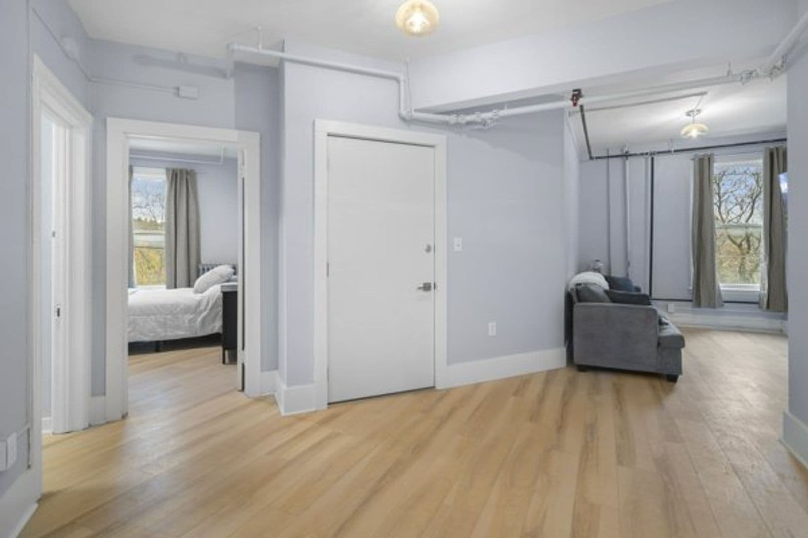 Ithaca Apartment: 702 E State St