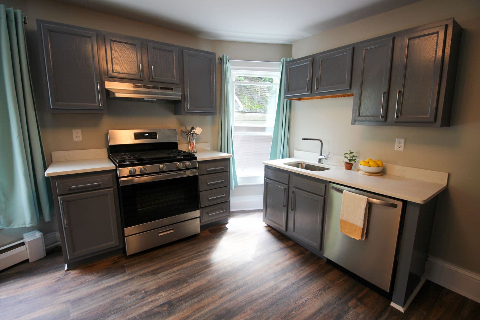 Ithaca Apartment: 522 Stewart Ave