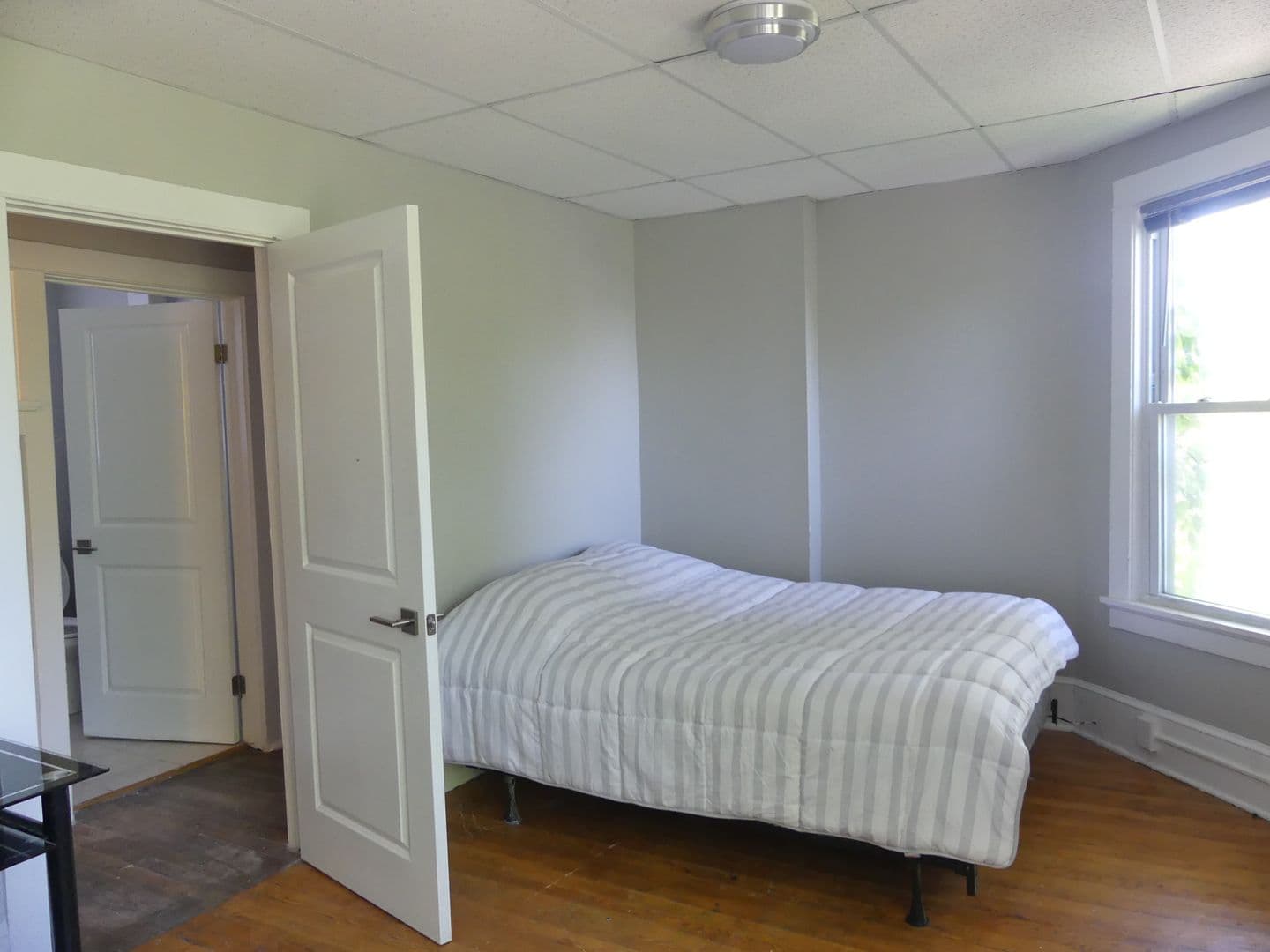 Ithaca Apartment: 609 E State St