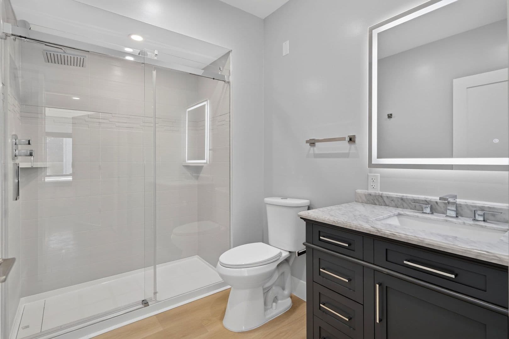 Ithaca Apartment: 201 Oak Avenue