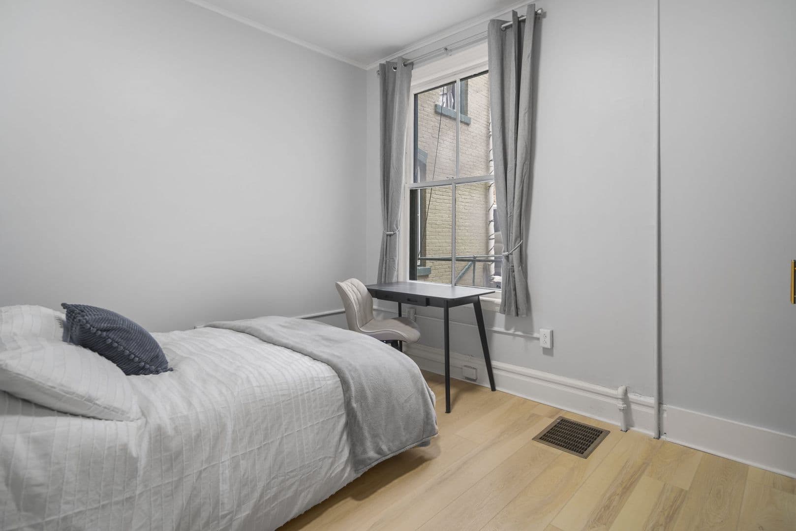 Ithaca Apartment: 702 E State St