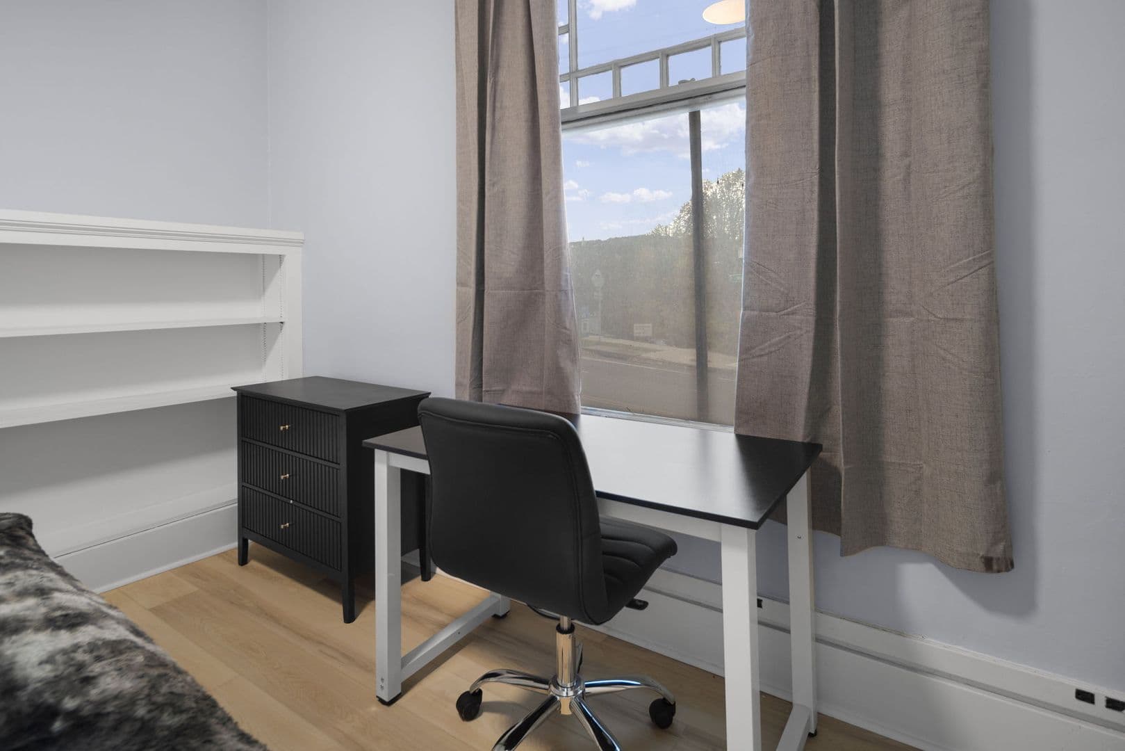 Ithaca Apartment: 702 E State St