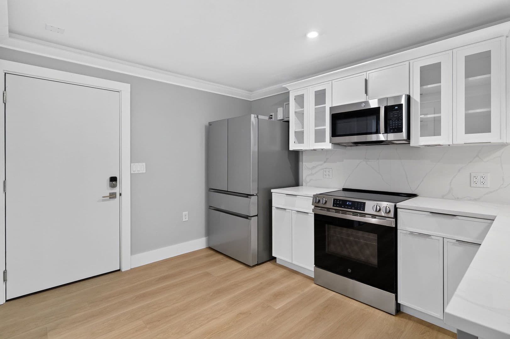 Ithaca Apartment: 201 Oak Avenue