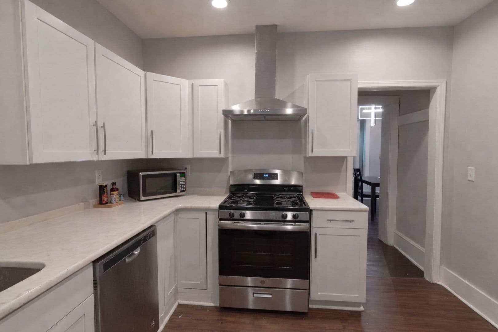 Ithaca Apartment: 609 E State St