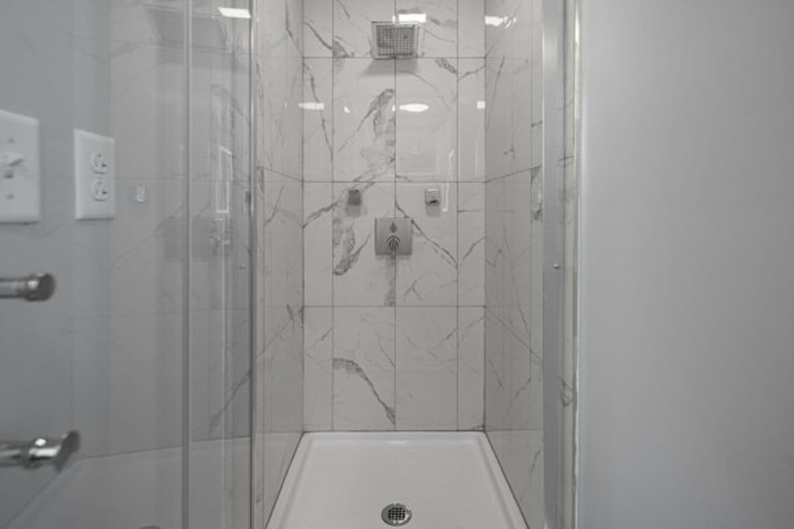Ithaca Apartment: 702 E State St