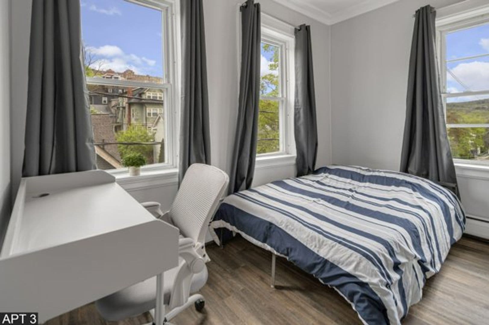Ithaca Apartment: 308 Stewart Ave