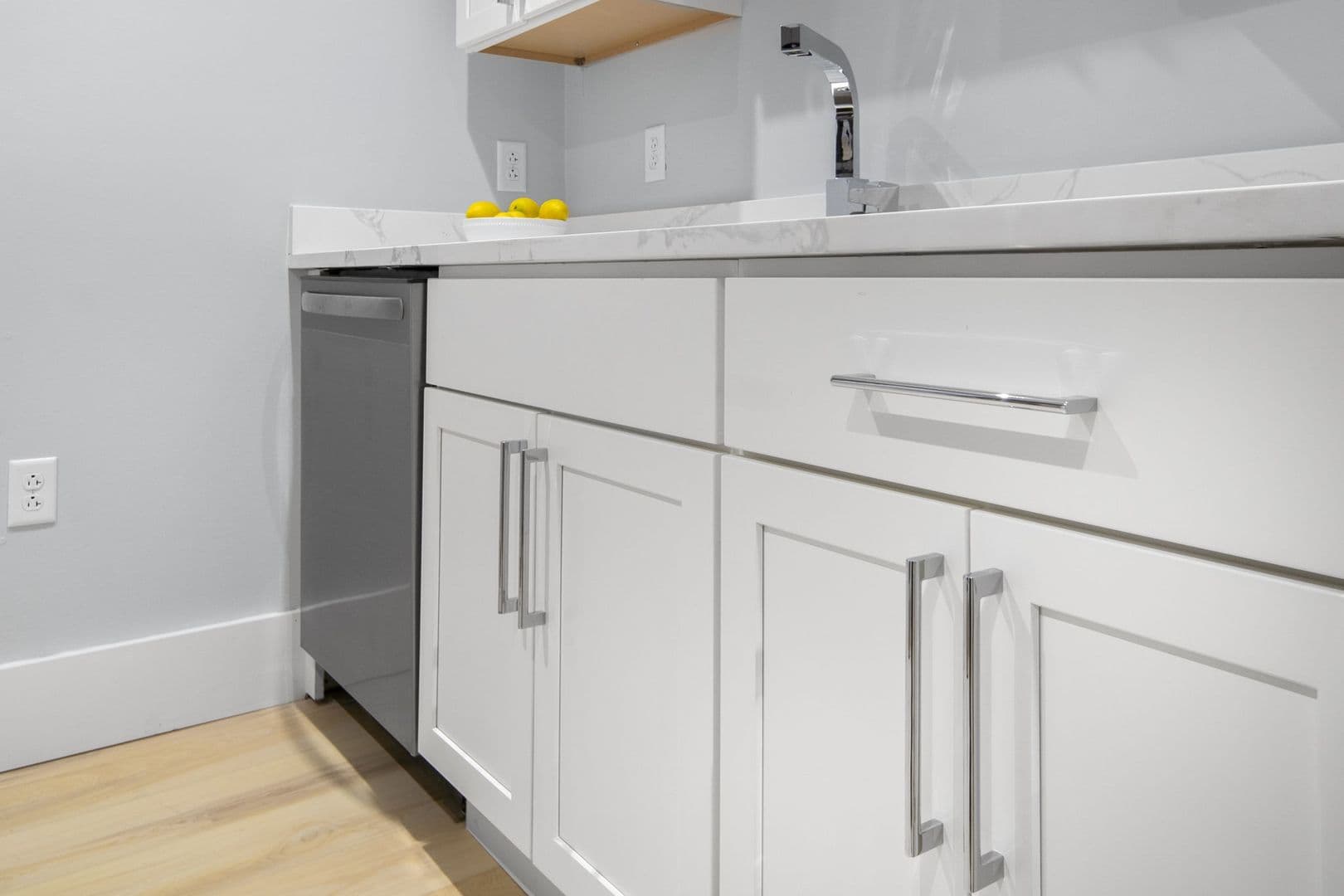 Ithaca Apartment: 104 Harvard Pl