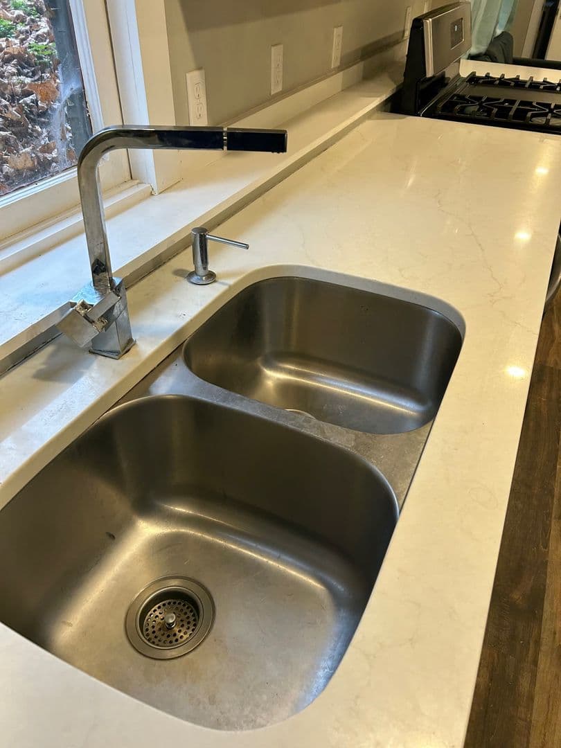 Ithaca Apartment: 613 E State St