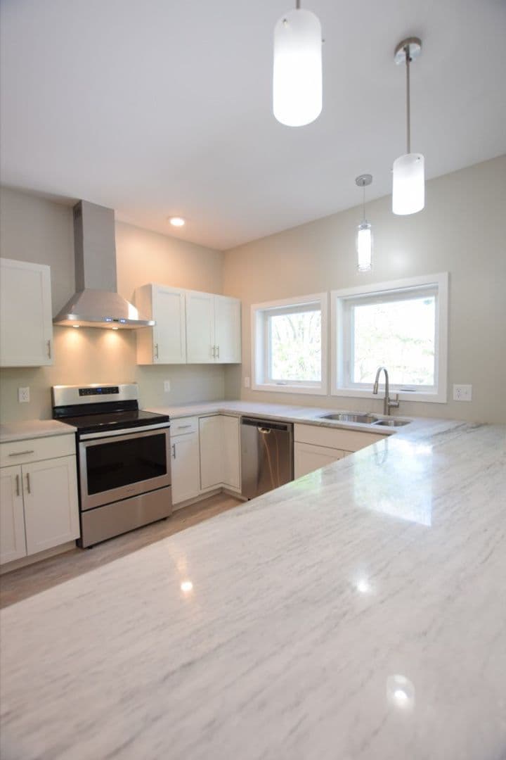Ithaca Apartment: 217 Columbia St.