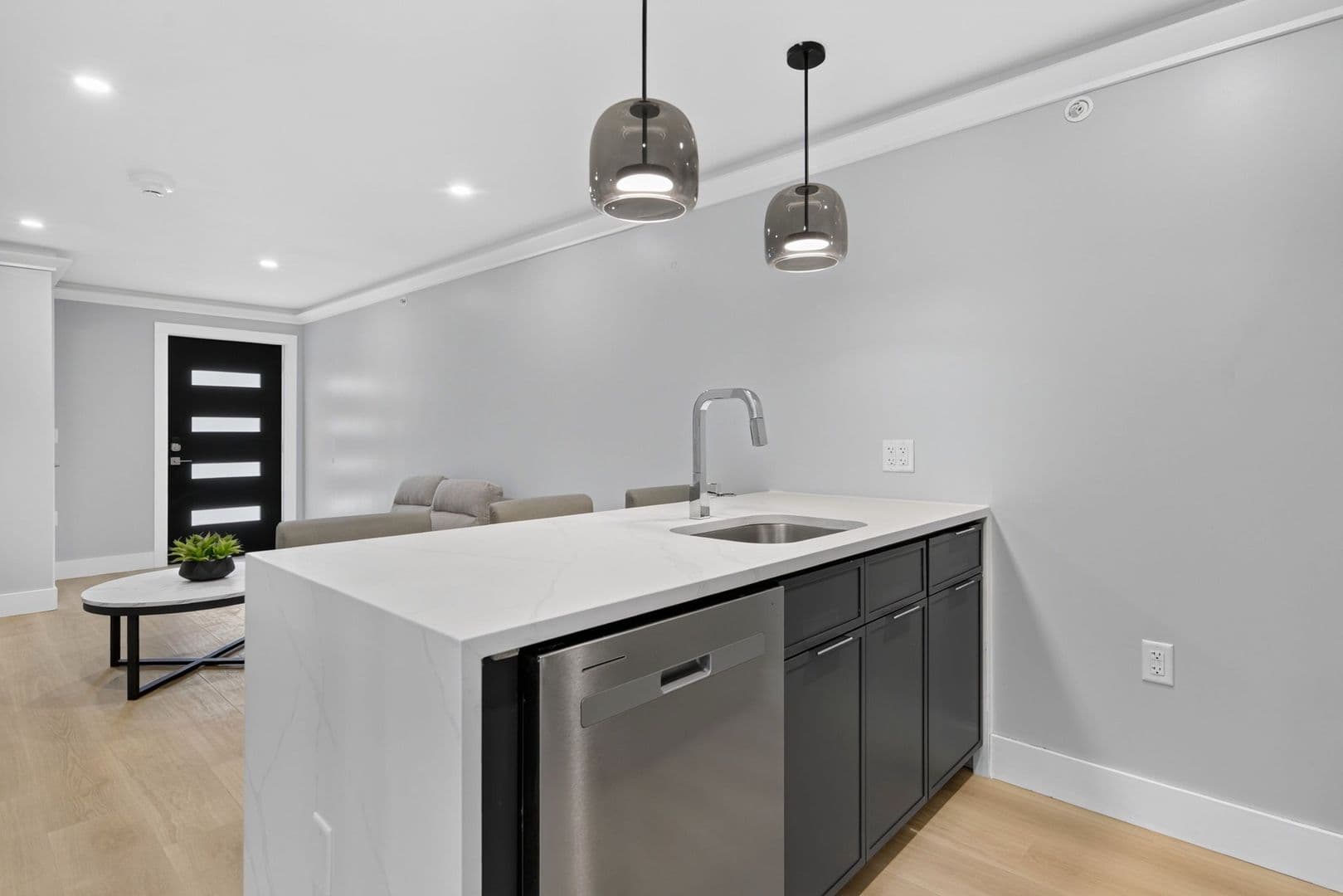 Ithaca Apartment: 201 Oak Avenue