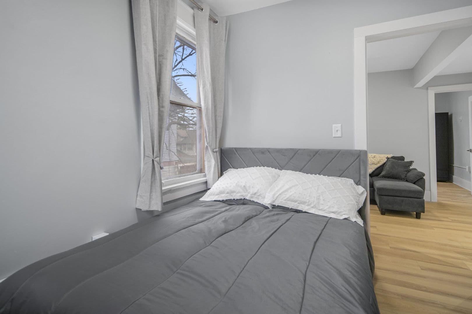 Ithaca Apartment: 104 Harvard Pl