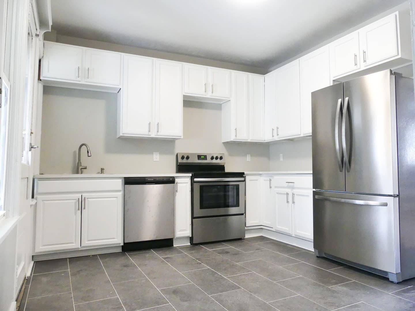Ithaca Apartment: 313 Farm St.