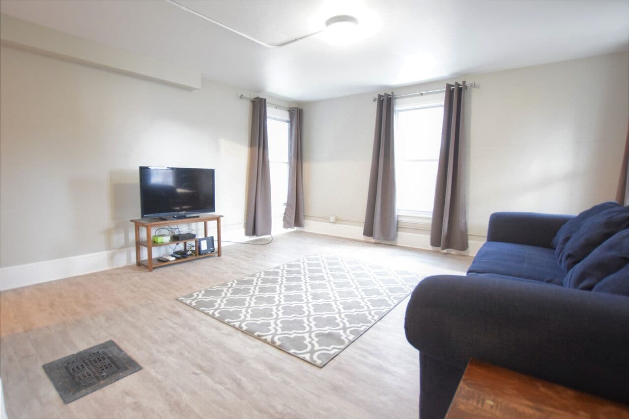 Ithaca Apartment: 1002 N. Aurora St.