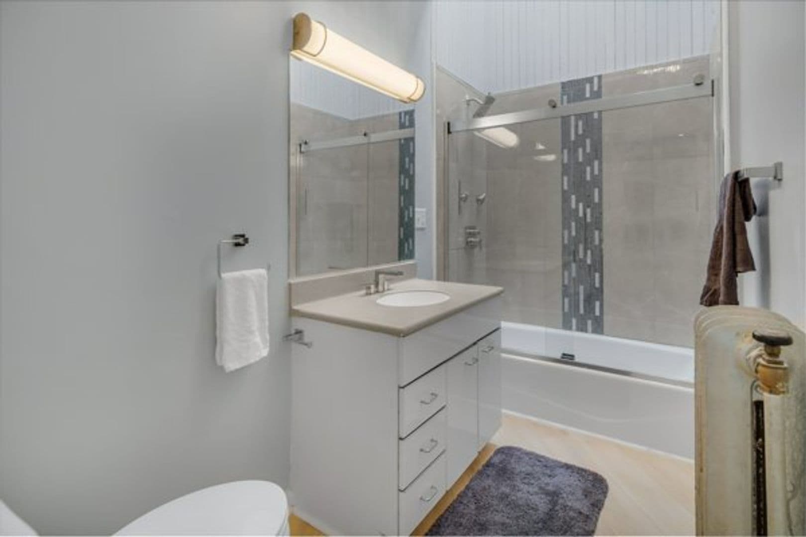 Ithaca Apartment: 702 E State St
