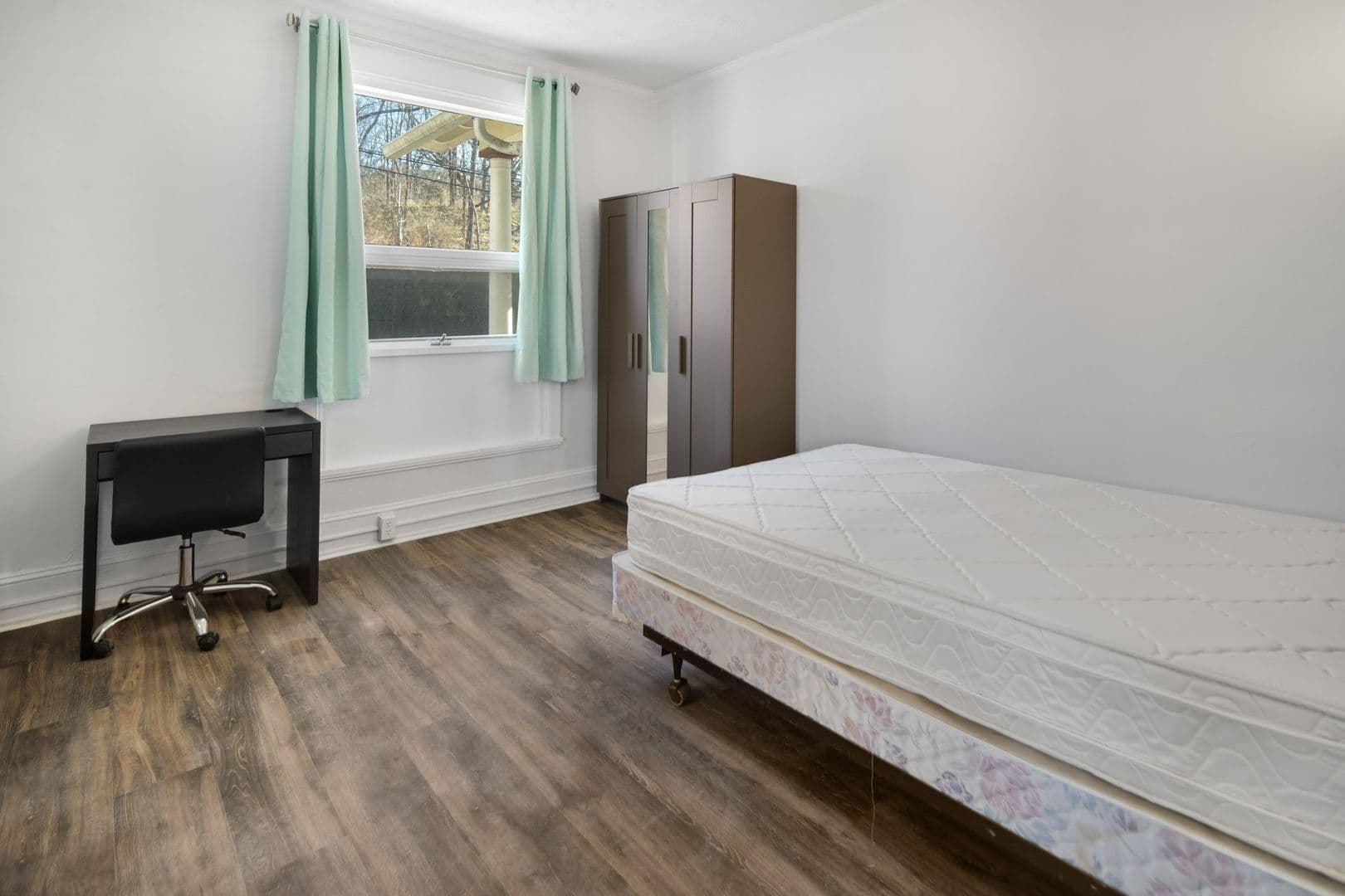 Ithaca Apartment: 404-406 University Ave