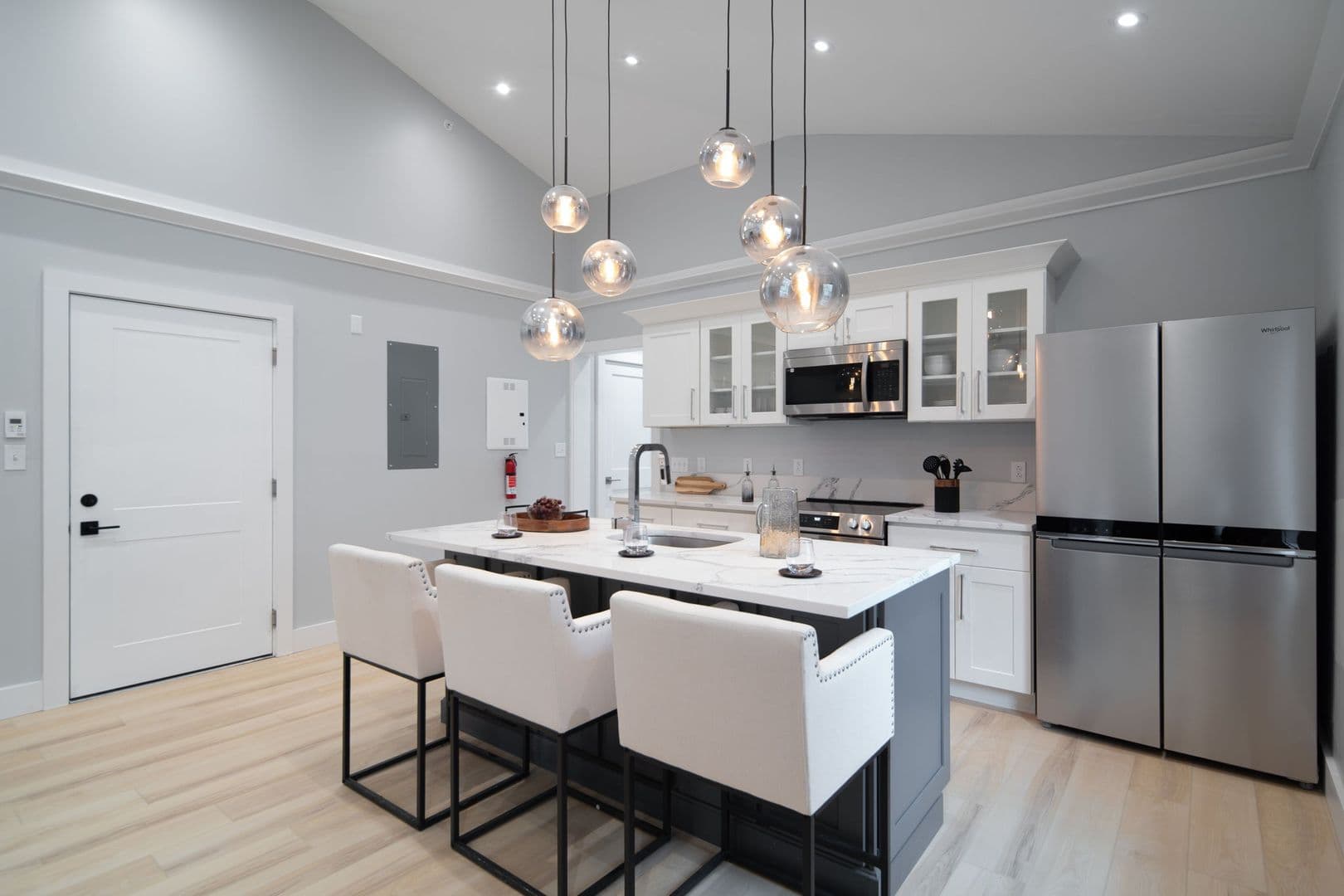 Ithaca Apartment: 601 E State St
