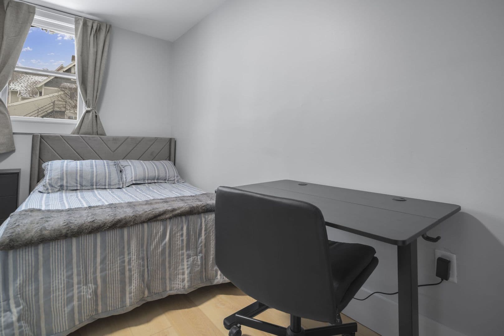 Ithaca Apartment: 104 Harvard Pl