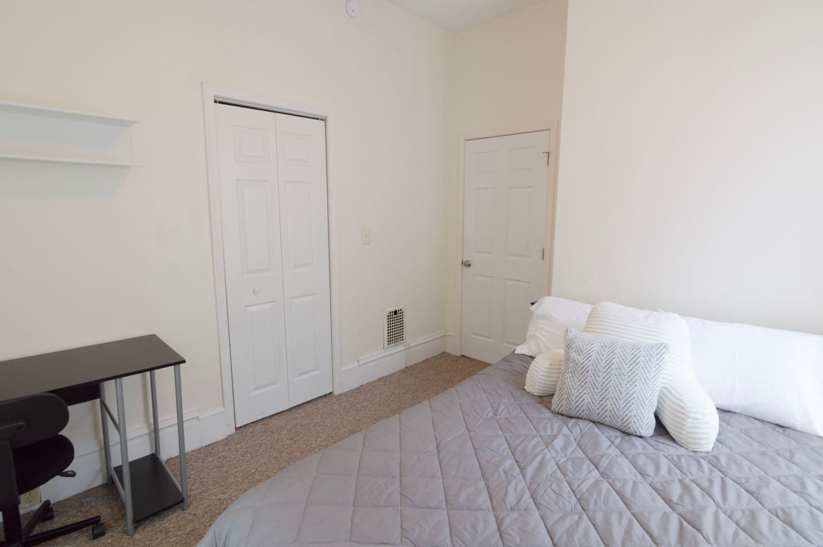 Ithaca Apartment: 232 S Geneva St