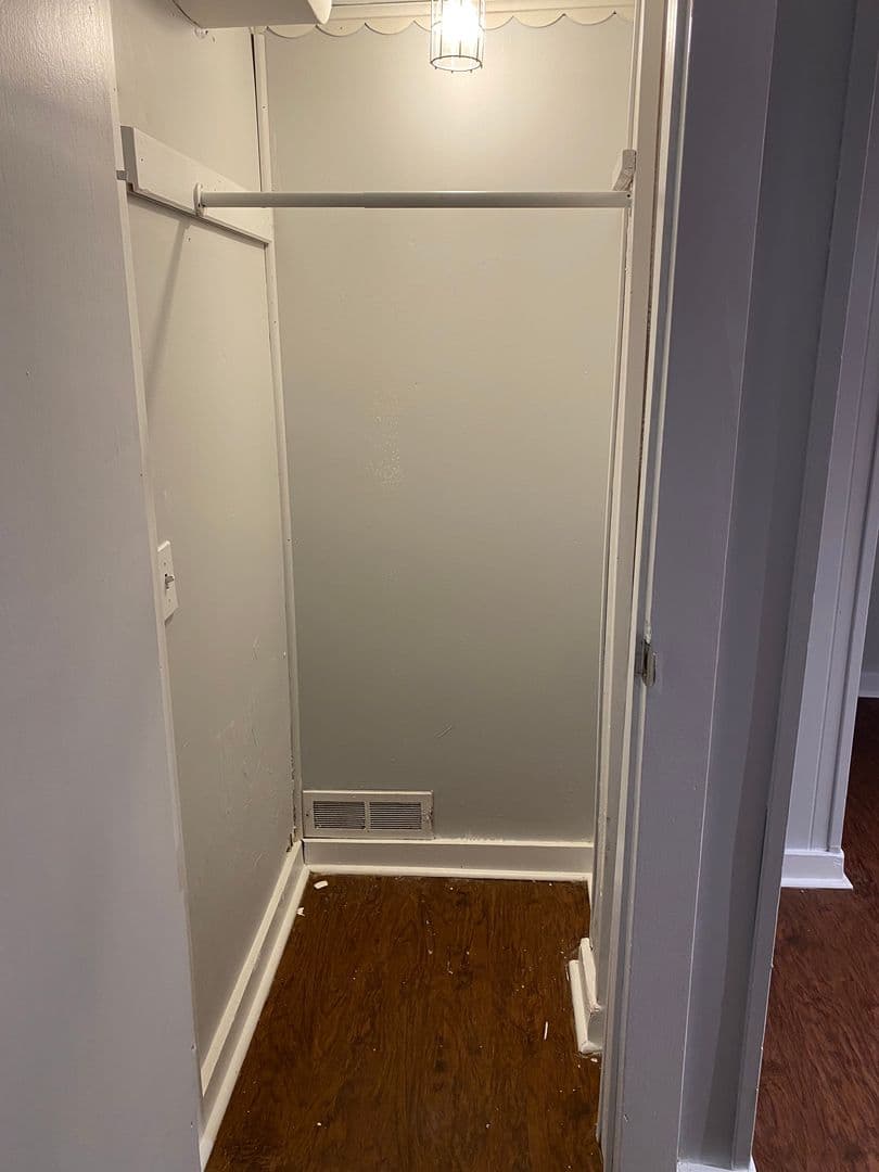 Ithaca Apartment: 1002 N. Aurora St.