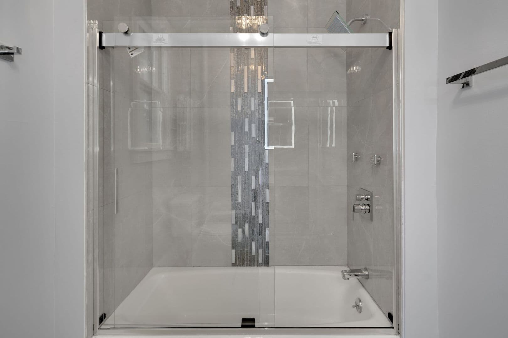 Ithaca Apartment: 104 Harvard Pl
