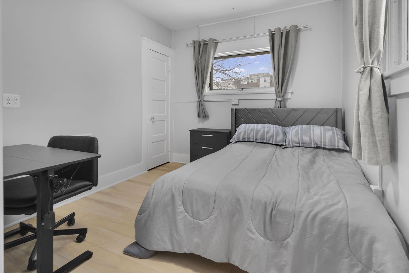 Ithaca Apartment: 104 Harvard Pl