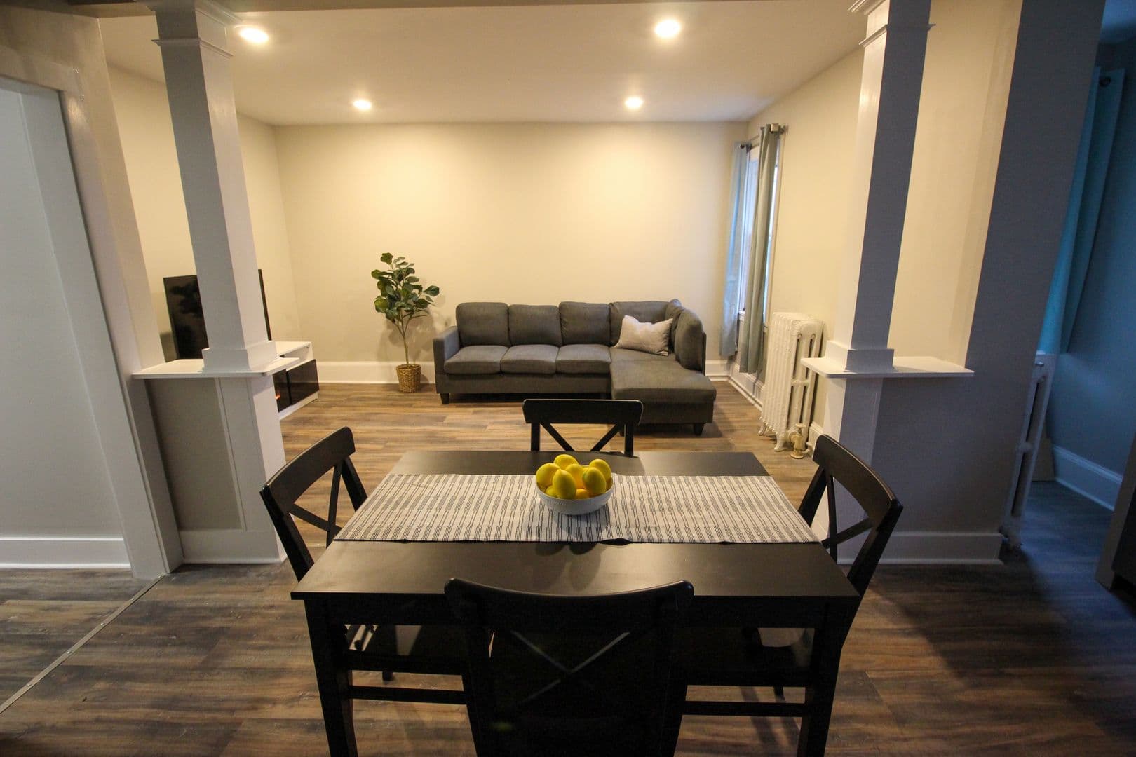Ithaca Apartment: 613 E State St