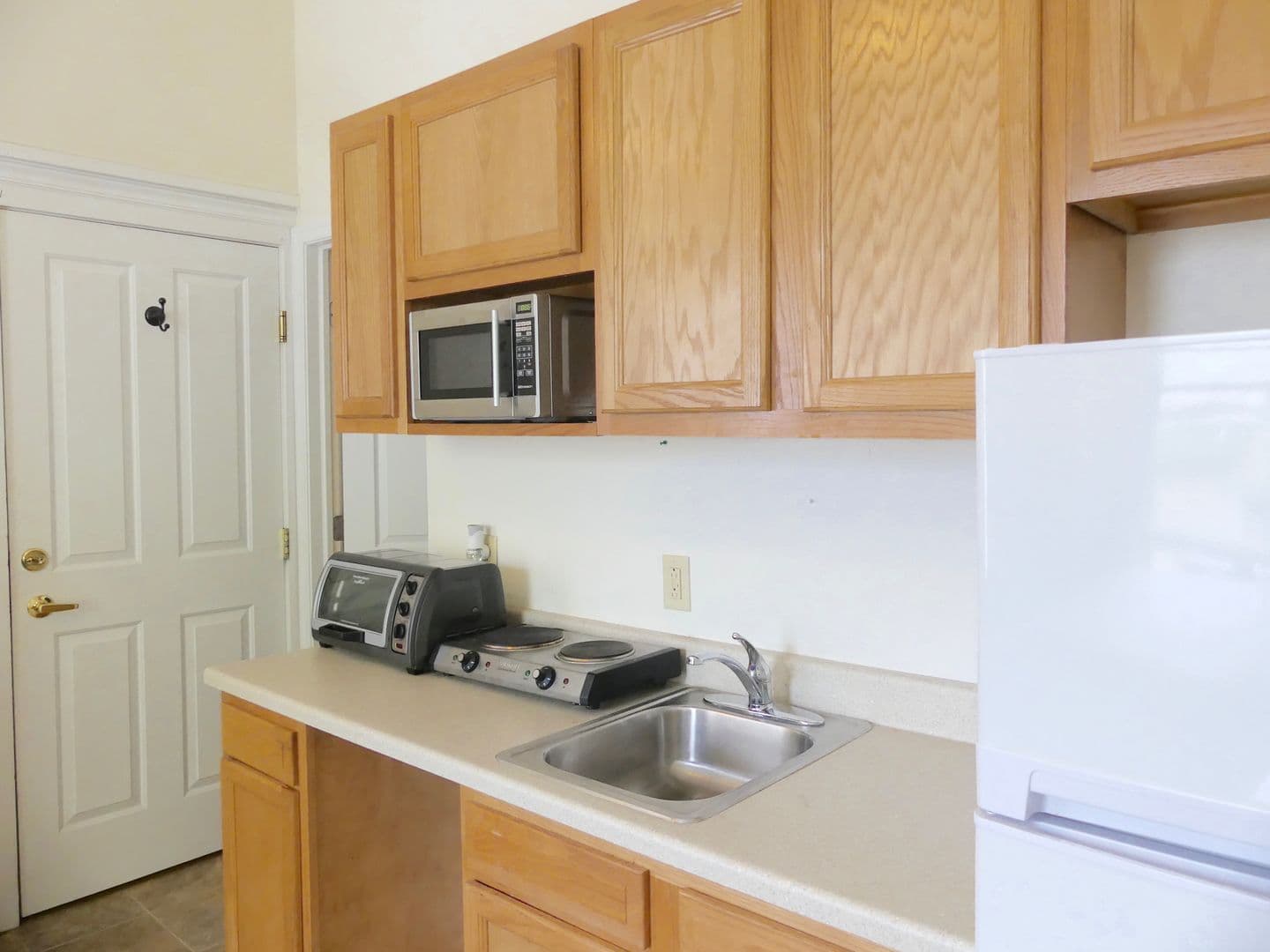 Ithaca Apartment: 232 S Geneva St