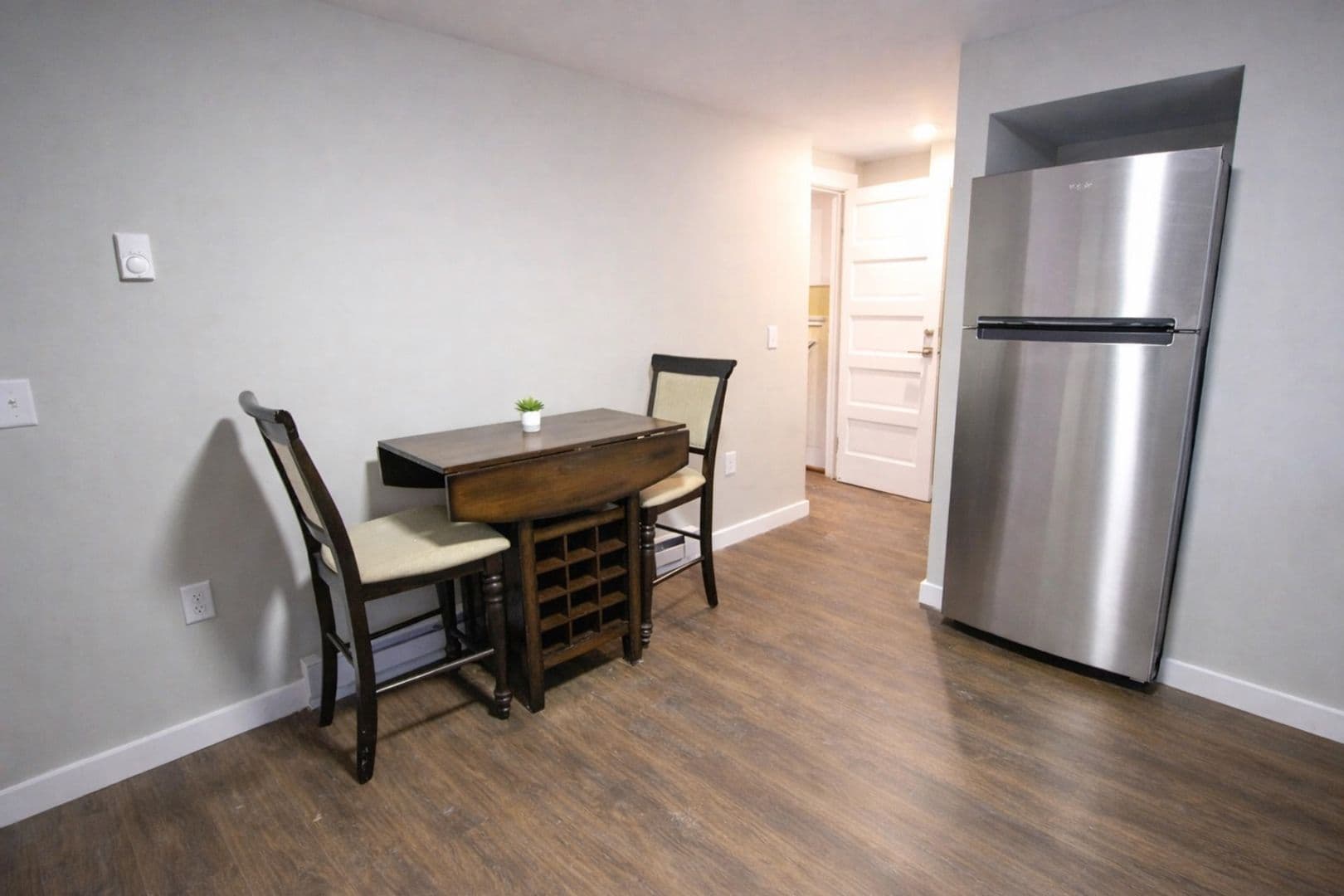 Ithaca Apartment: 230 Bryant Ave