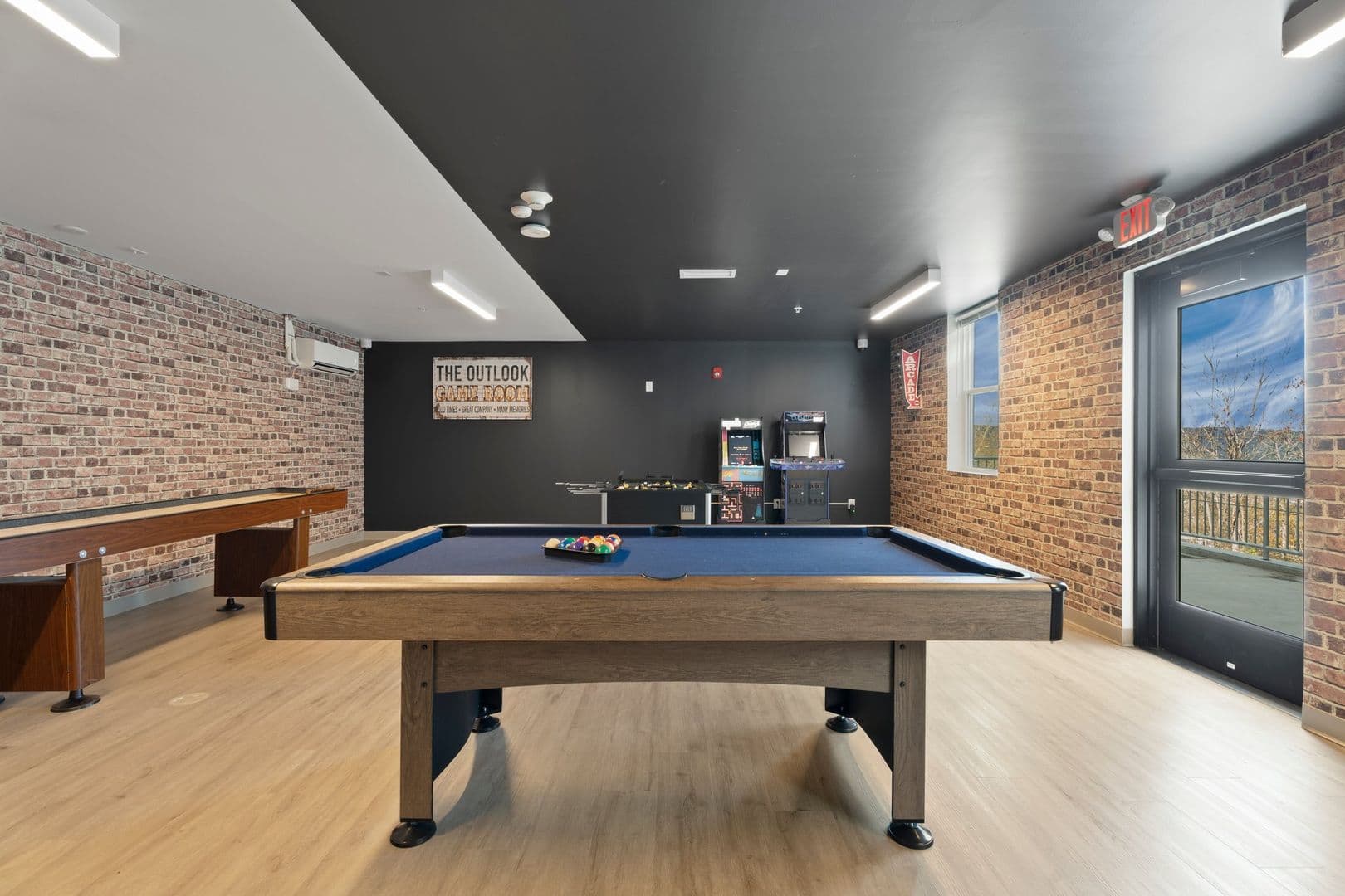 Ithaca Apartment: 815 S Aurora St