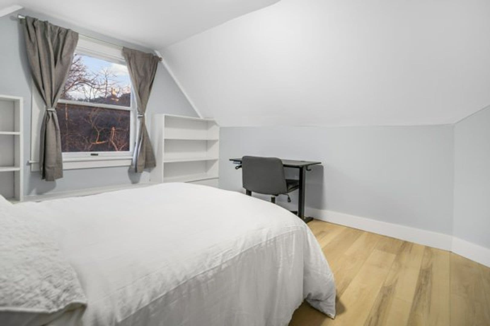 Ithaca Apartment: 504 Stewart Ave