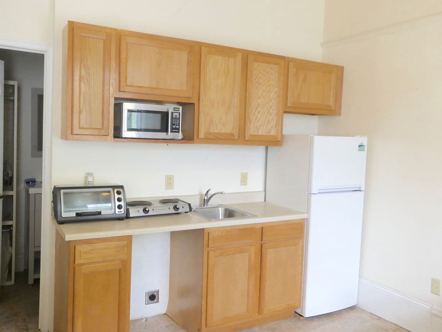 Ithaca Apartment: 232 S Geneva St