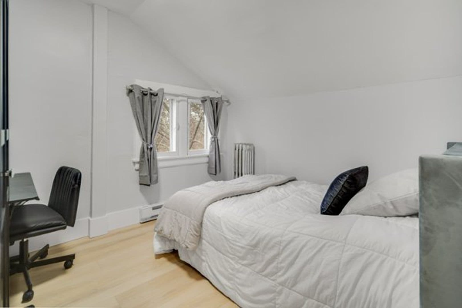 Ithaca Apartment: 504 Stewart Ave