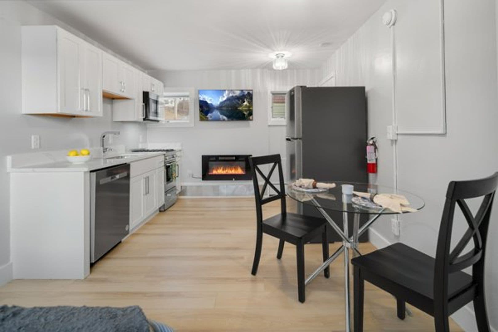 Ithaca Apartment: 504 Stewart Ave