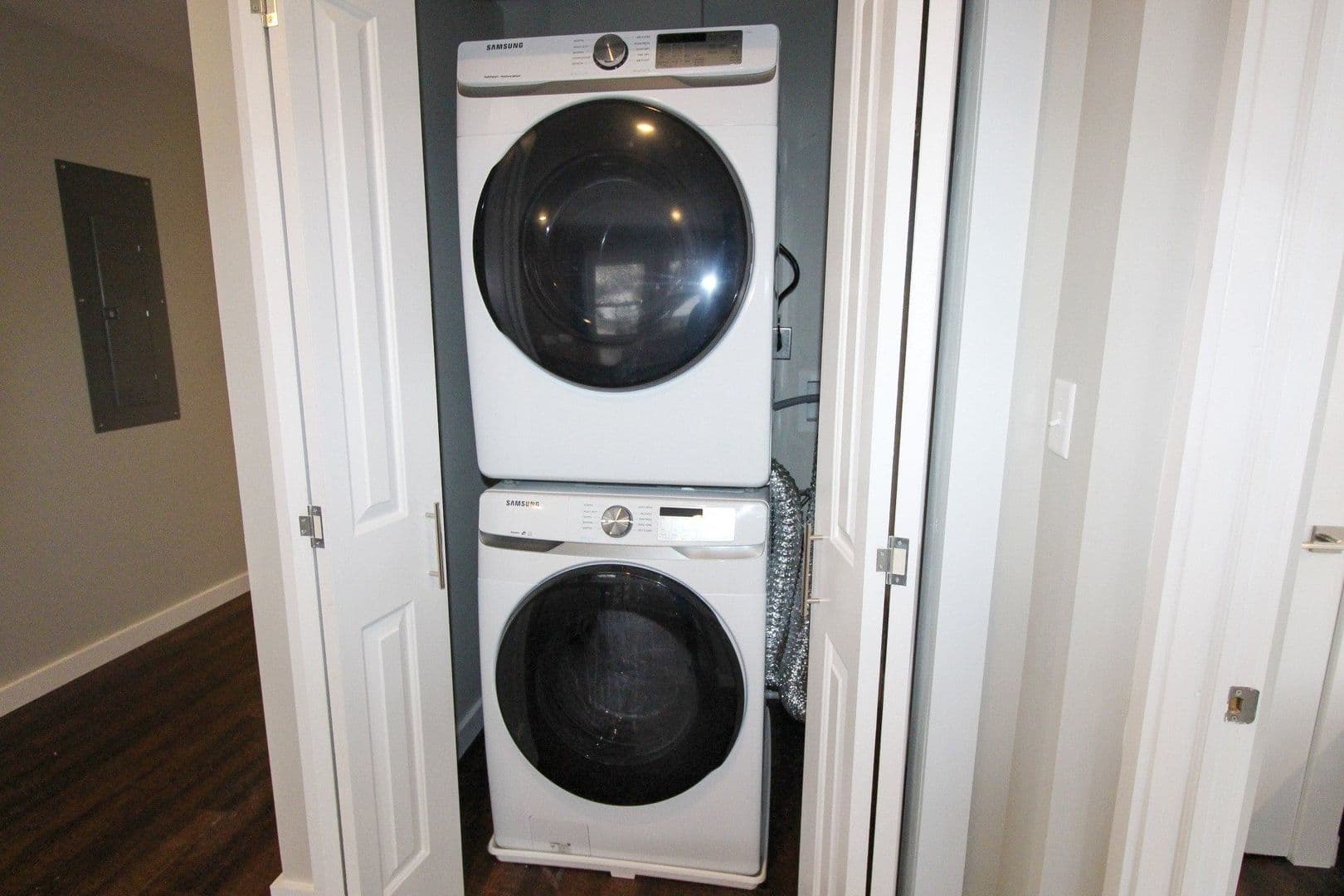 Ithaca Apartment: 230 Bryant Ave
