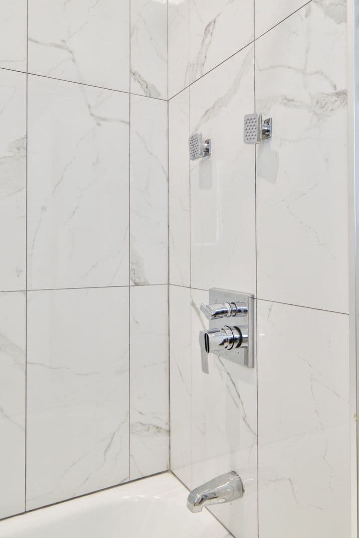 Ithaca Apartment: 601 E State St
