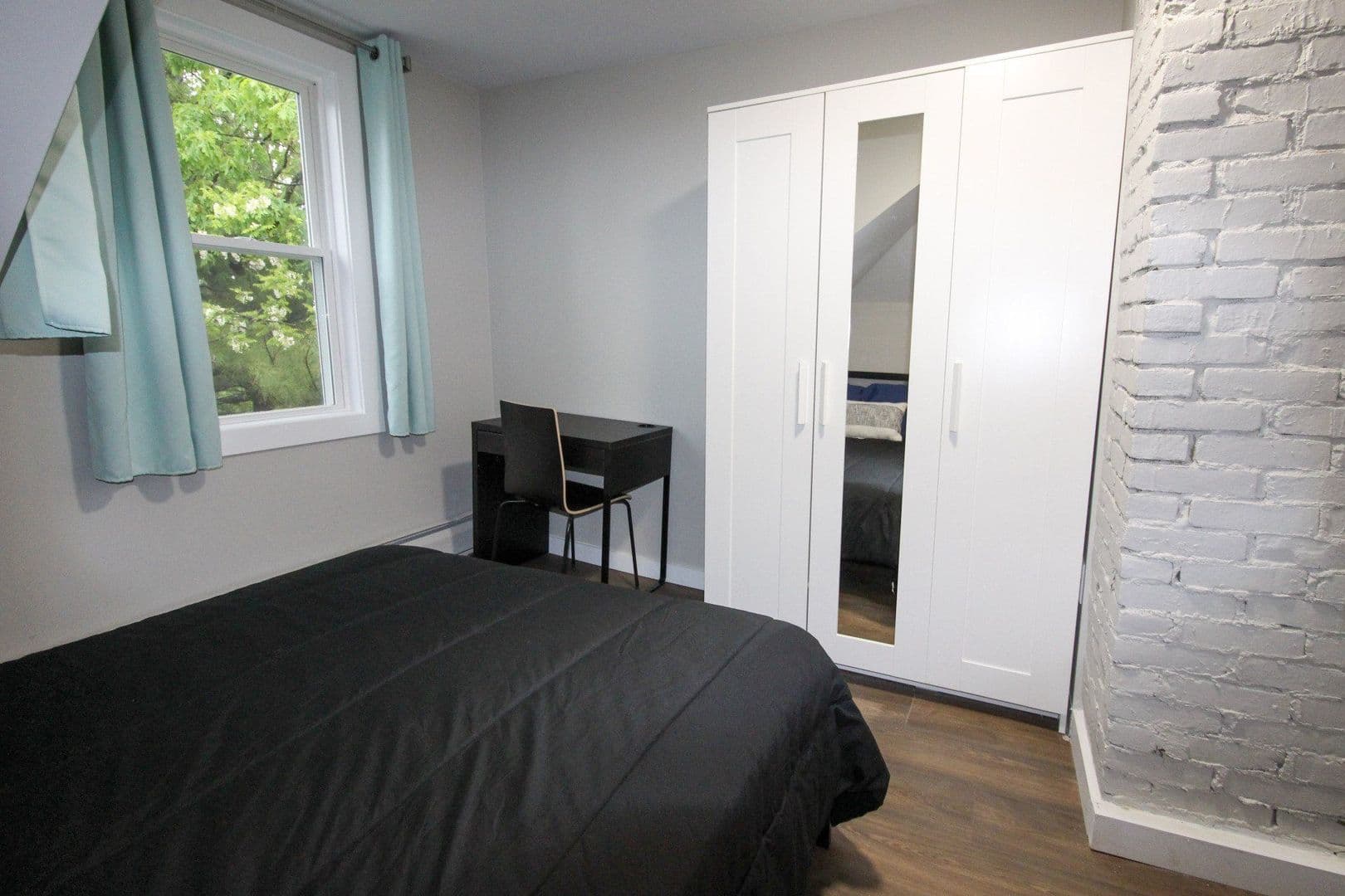 Ithaca Apartment: 522 Stewart Ave