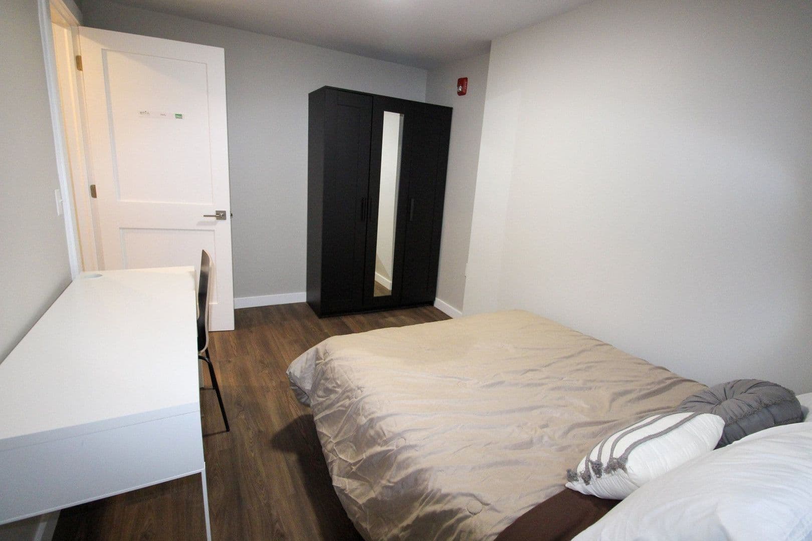 Ithaca Apartment: 522 Stewart Ave