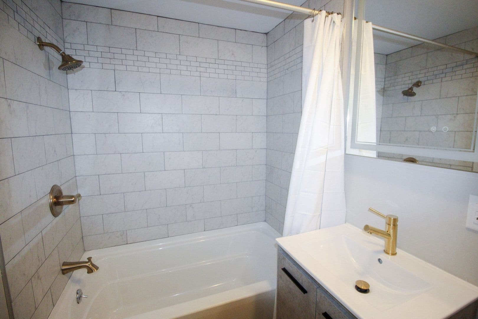 Ithaca Apartment: 230 Bryant Ave