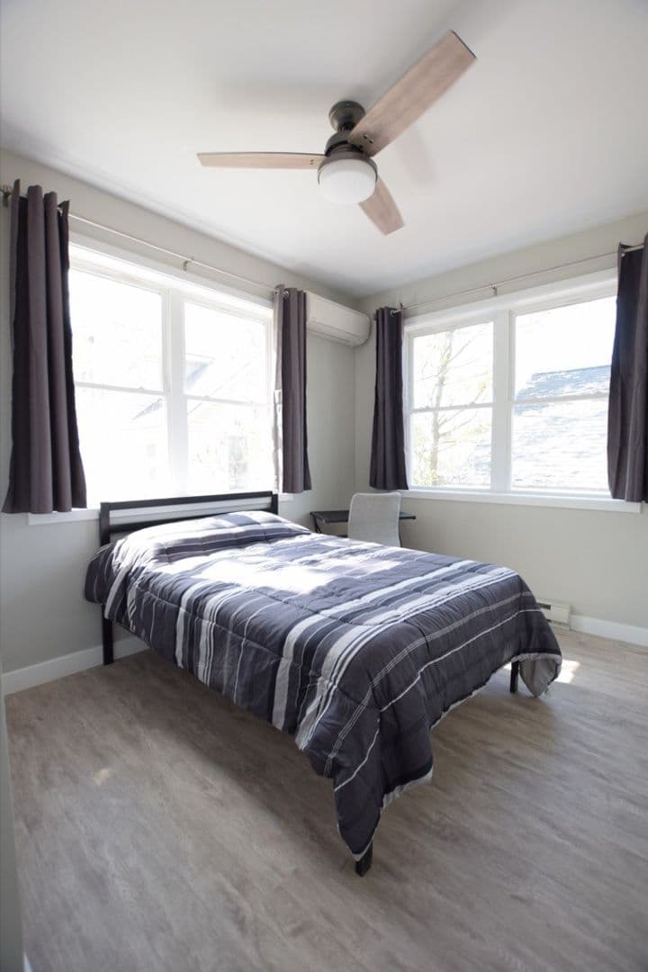 Ithaca Apartment: 217 Columbia St.