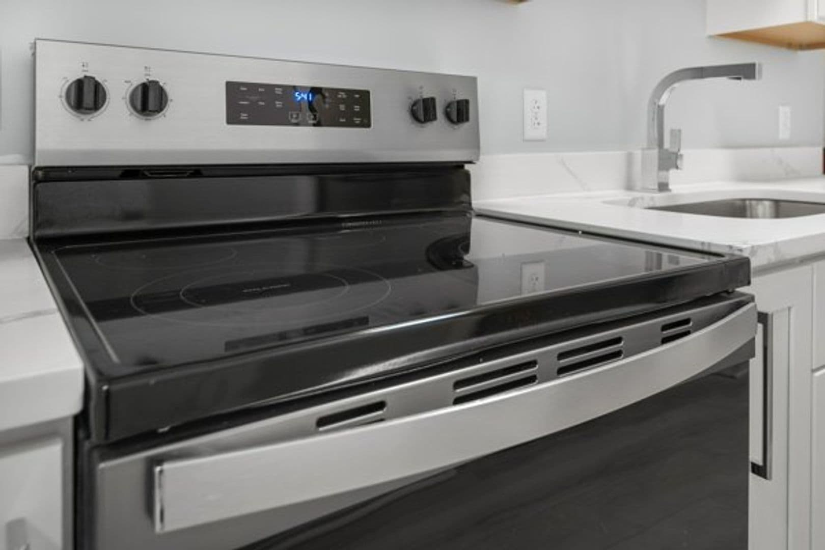 Ithaca Apartment: 504 Stewart Ave